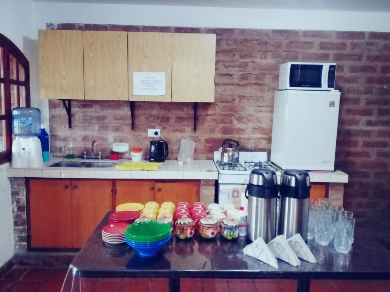 Hostal La Posada De Gervasio Салта Екстериор снимка